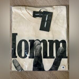 Homme Femme twisted fingers tee